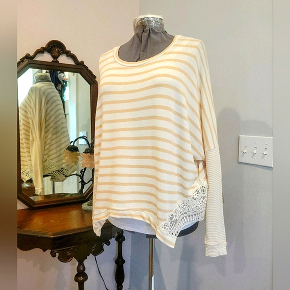 NWT XL Crocheted Hip Sweater